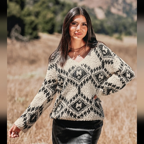 Cupshe sweater size large - Picture 1 of 5